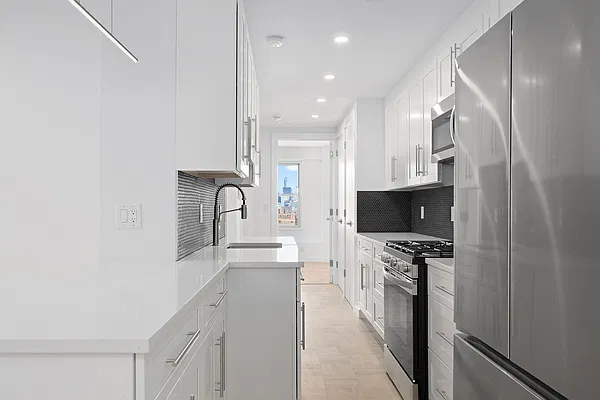 477 FDR Drive M1602 photo 6