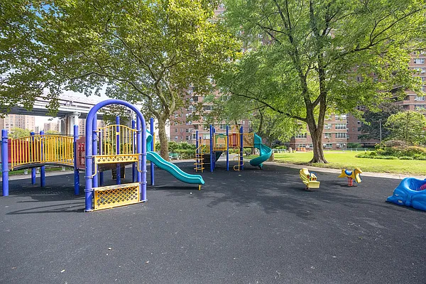 477 FDR Drive M1602 photo 22